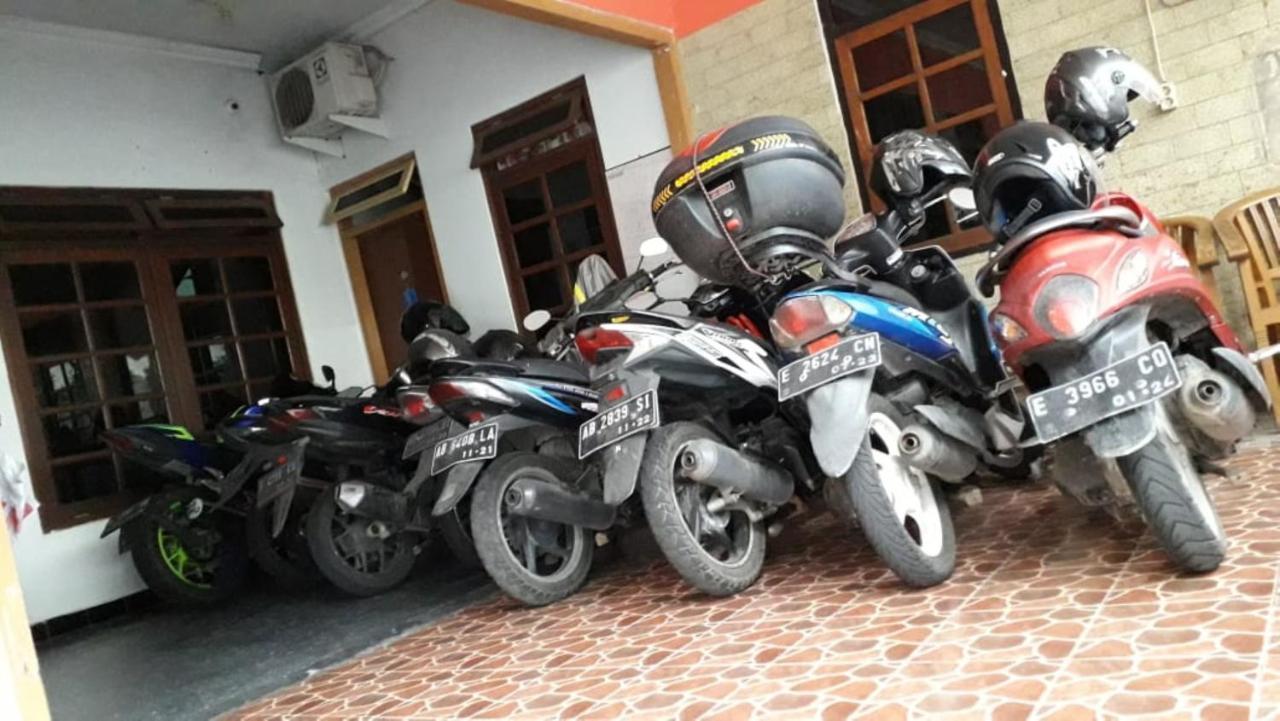 Penginapan Pugeran Hotel Yogyakarta Luaran gambar