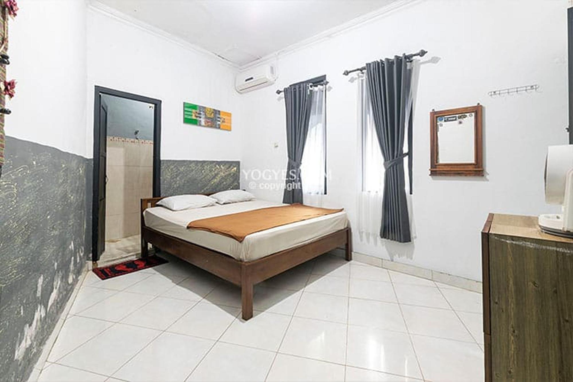 Penginapan Pugeran Hotel Yogyakarta Luaran gambar